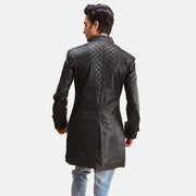 Men's Midlander Acolchoado Preto Casaco de Couro para Homem - Lateral Side Profile View Showing Sleeve Cut &amp; Athletic Taper Fit