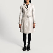
Vista detalhada of Notch & Button Hardware on Moonlight Silver Trench Casaco em Couro em Couro em Couro para Mulher