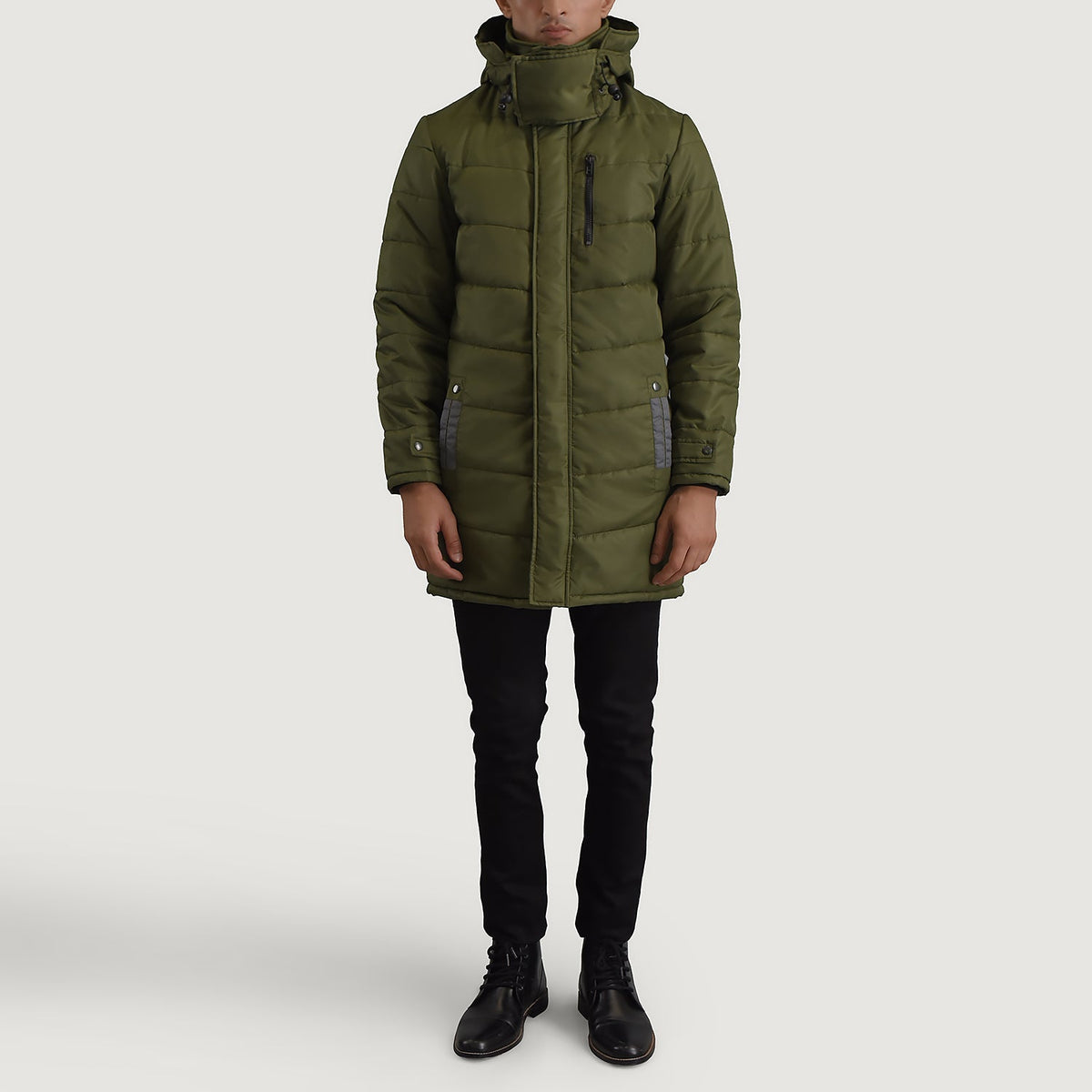 
Moore Verde Hooded Parka para Homem - Vista lateral mostrando o corte ergonómico de mangas