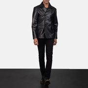 
Mr. Bailey Preto Leather Naval Peacoat para Homem - Vista lateral mostrando o corte ergonómico de mangas