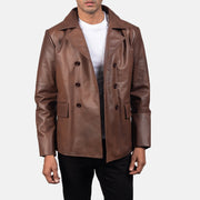 Close-Up Detail of Notch &amp; Buttons Hardware on Mr. Bailey Castanho Leather Naval Peacoat para Homem