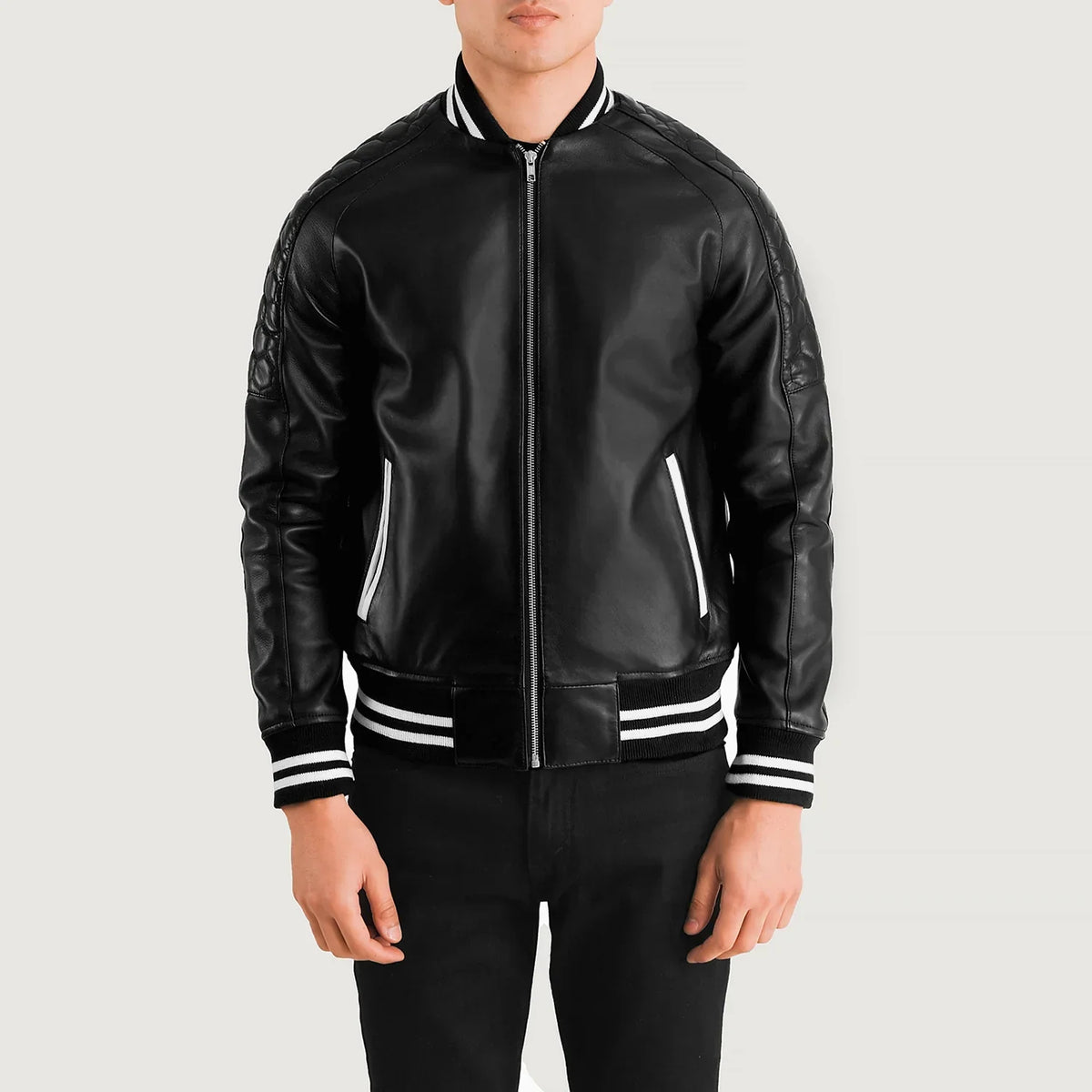 Pascal Preto Leather Varsity Blusão de Couro para Homem in Black Sheepskin Leather - Front Profile View &amp; Tailored Silhouette | Buy Online