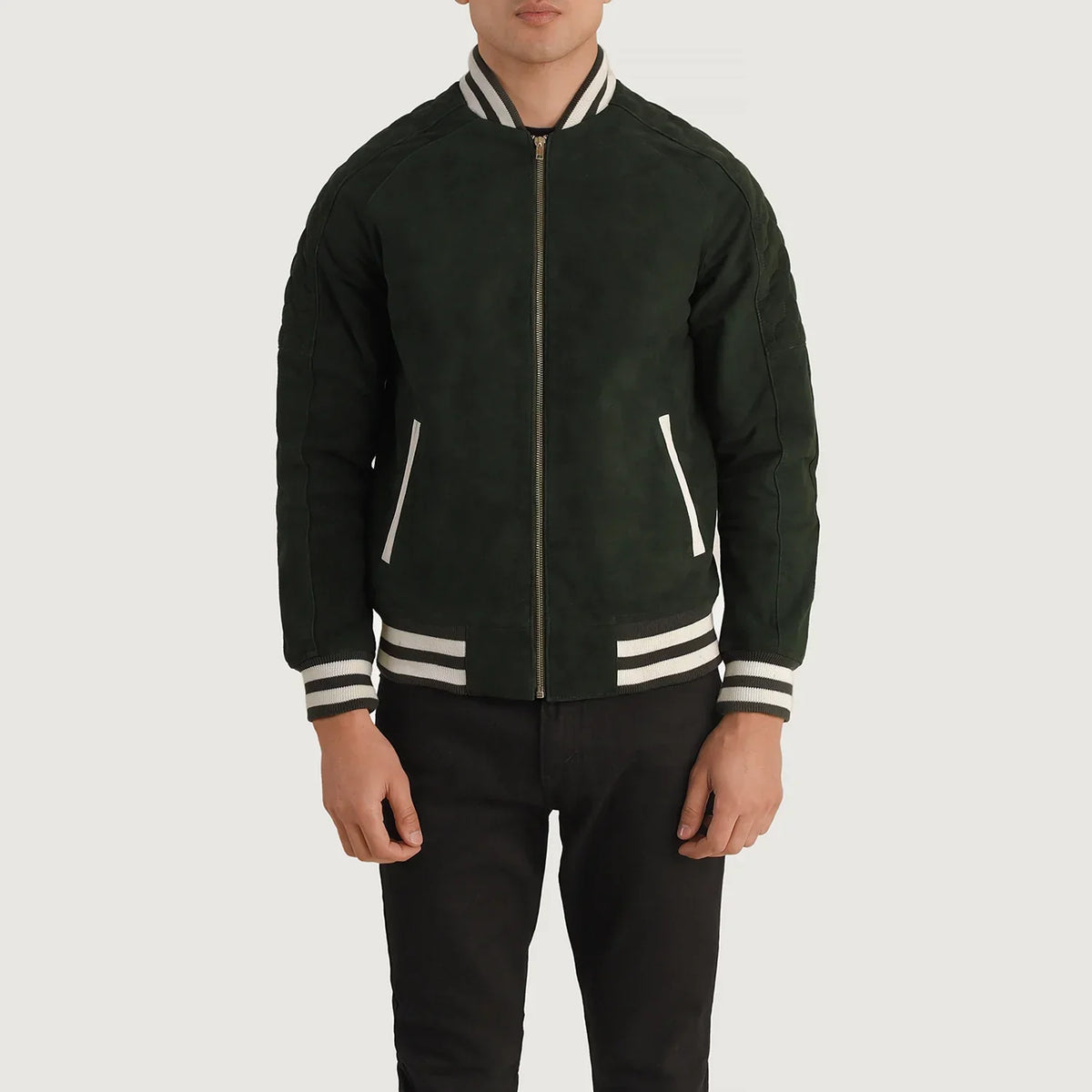 Close-Up Detail of Varsity collar &amp; Zipper Hardware on Pascal Verde Suede Varsity Blusão de Couro para Homem