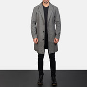 
Vista detalhada of Notch & Button Hardware on Petrillo Grey Wool Single Breasted Casaco em Couro para Homem