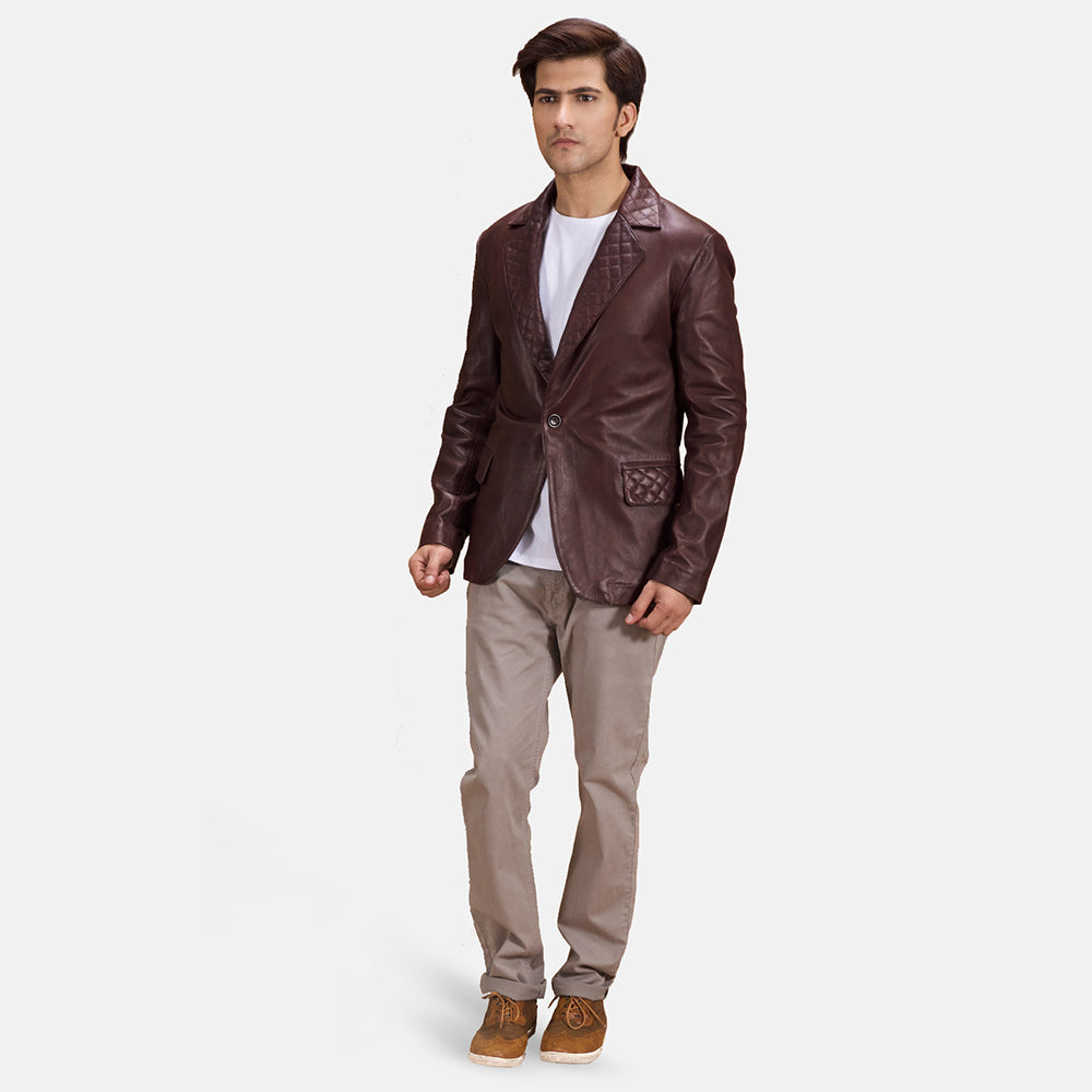 Radaron Acolchoado Bordô Blazer de Couro de Couro para Homem - Lateral Side Profile View Showing Sleeve Cut &amp; Athletic Taper Fit