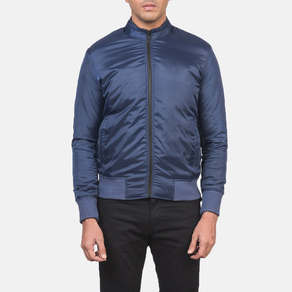 Close-Up Detail of Band &amp; Zipper with wind flap Hardware on Men's Ramon Azul Blusão Bomber de Couro para Homem