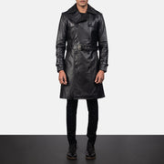 Close-Up Detail of Shirt &amp; Heavy-Duty Zipper Hardware on Men's Royson Preto Leather Duster Casaco de Couro para Homem