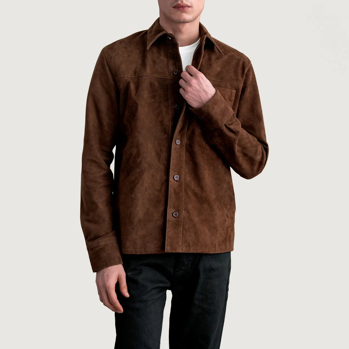 
Scout Mocha Suede Leather Shirt para Homem para Homem in Brown Goatskin Suede - Vista frontal e silhueta ajustada | Comprar online