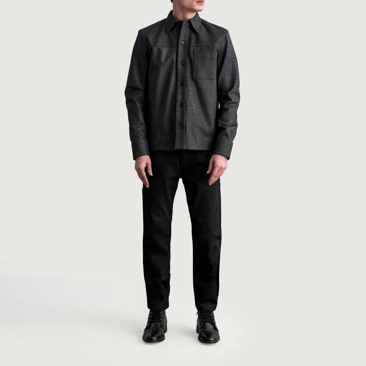 
Vista detalhada of Shirt & Buttons Hardware on Scout Tumbled Preto Leather Shirt para Homem