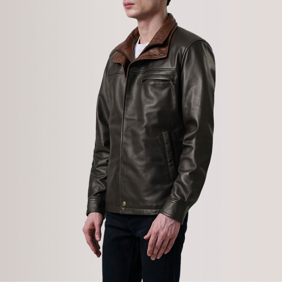 Sean Castanho Leather Classic Blusão de Couro para Homem For Men - Lateral Side Profile View Showing Sleeve Cut &amp; Athletic Taper Fit