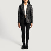 Close-Up Detail of Notch &amp; Button Hardware on Women's Selina Preto Blazer de Couro de Couro para Mulher