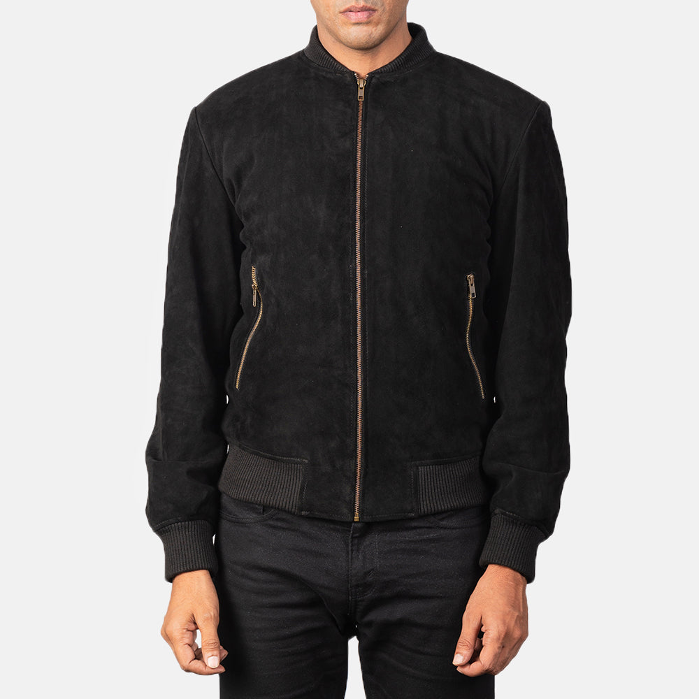 Close-Up Detail of Varsity &amp; Zipper Hardware on Men's Shane Preto Suede Blusão Bomber de Couro para Homem