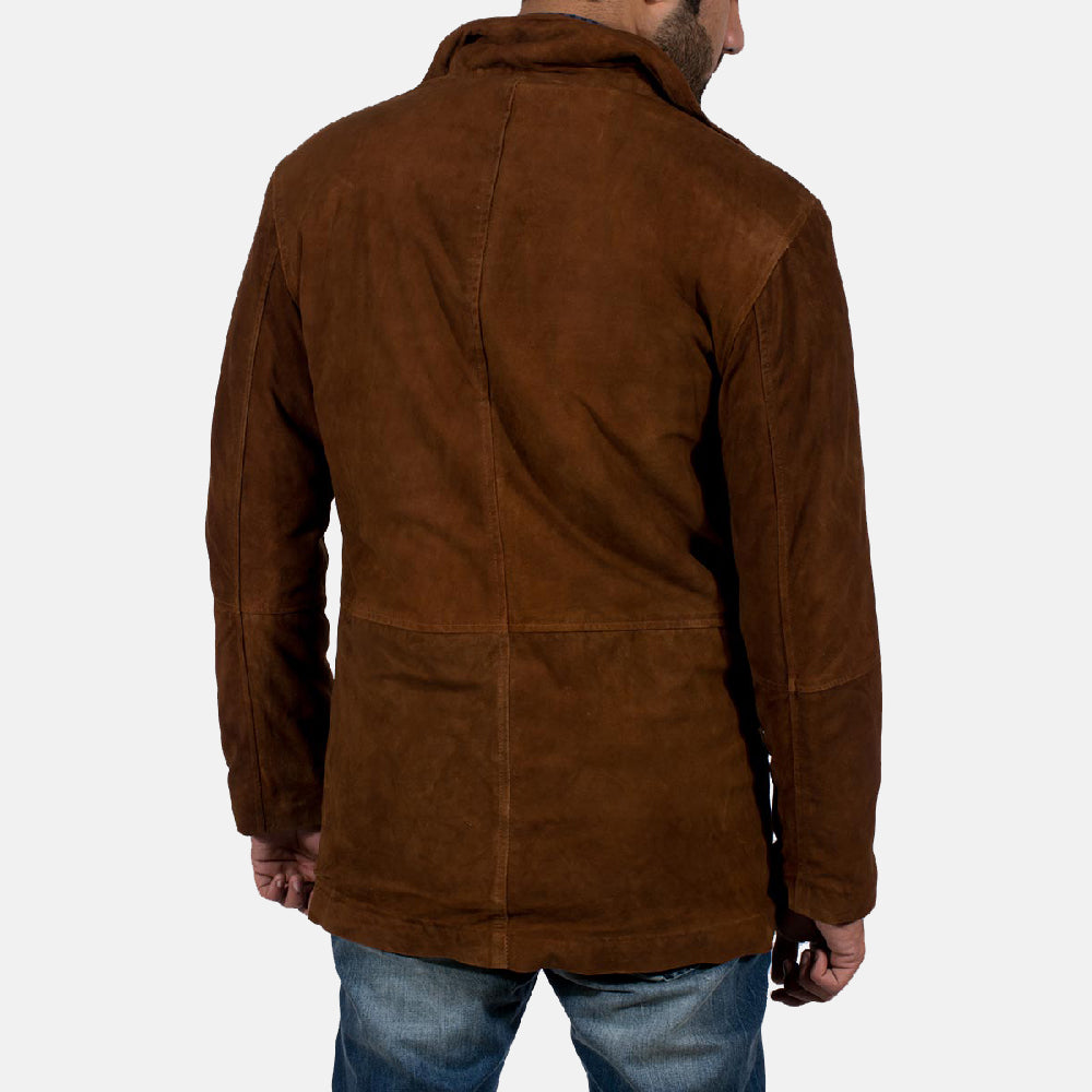 Close-Up Detail of High neck &amp; Zipper with Button Flap Hardware on Men's Sheriff Castanho Blusão de Camurça para Homem