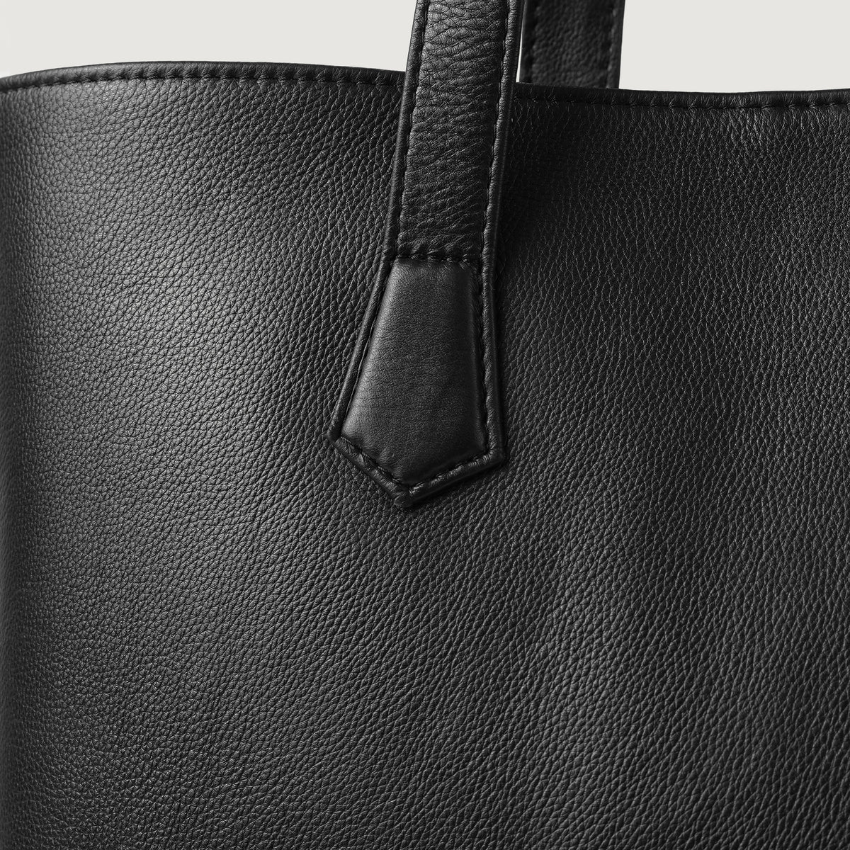
The Bianca Bolsa tote em couro – alternate product view 6