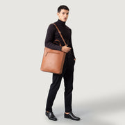 
The Poet Bolsa tote em couro – alternate product view 9