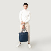 
The Poet Bolsa tote em couro – alternate product view 2