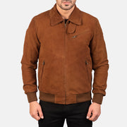 Close-Up Detail of Shirt &amp; Zipper Hardware on Men's Tomchi Castanho Claro Suede Blusão de Couro para Homem