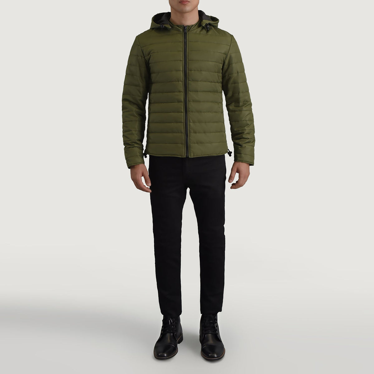 Tyler Verde Hooded Puffer Blusão de Couro para Homem - Lateral Side Profile View Showing Sleeve Cut &amp; Athletic Taper Fit