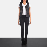 Women's Vanda Preto Leather Biker Vest para Mulher - Lateral Side Profile View Showing Sleeve Cut &amp; Athletic Taper Fit
