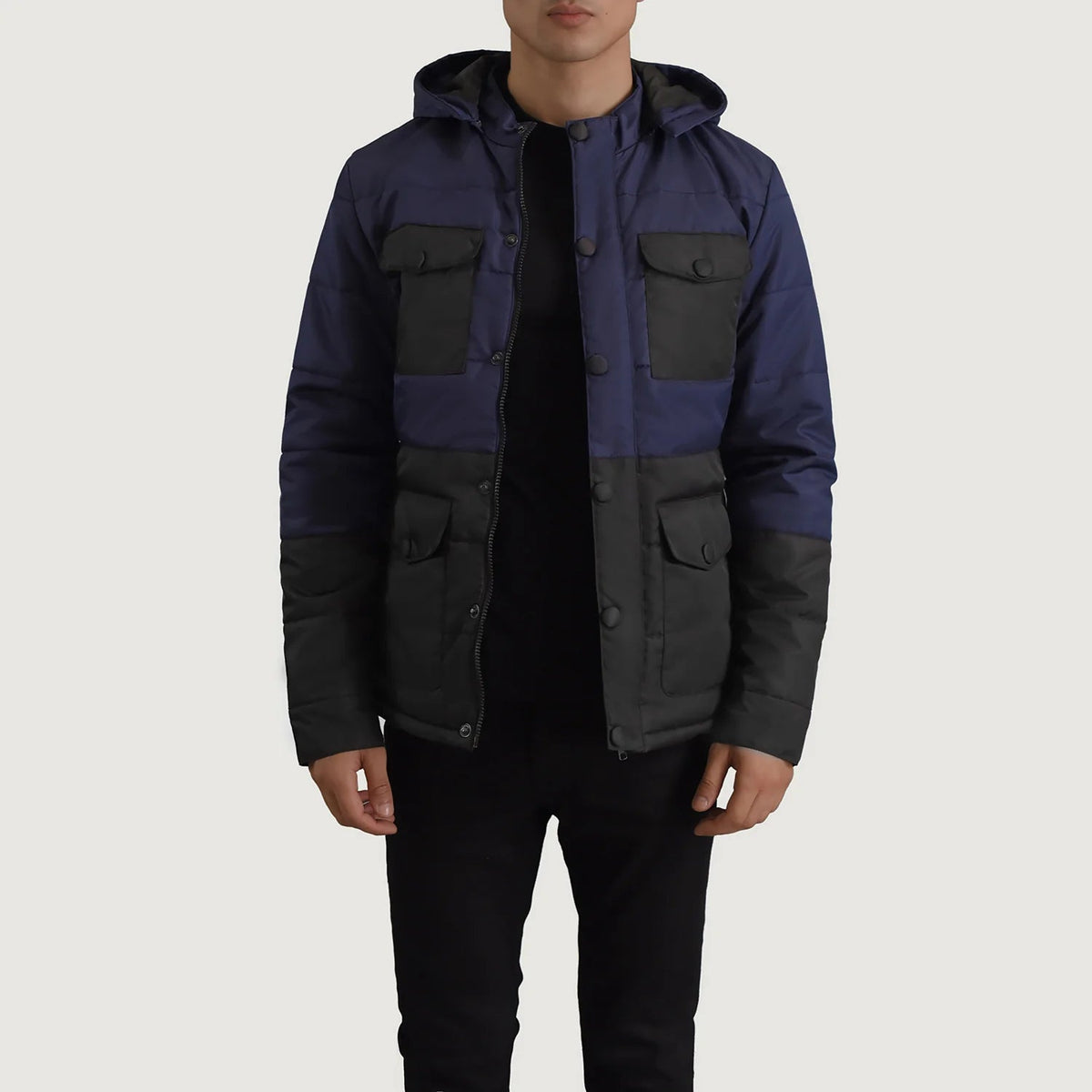 
Wayne Preto & Azul Hooded Puffer Jaqueta de Couro para Homem in Black + Blue Full-Grain Leather - Vista frontal e silhueta ajustada | Comprar online