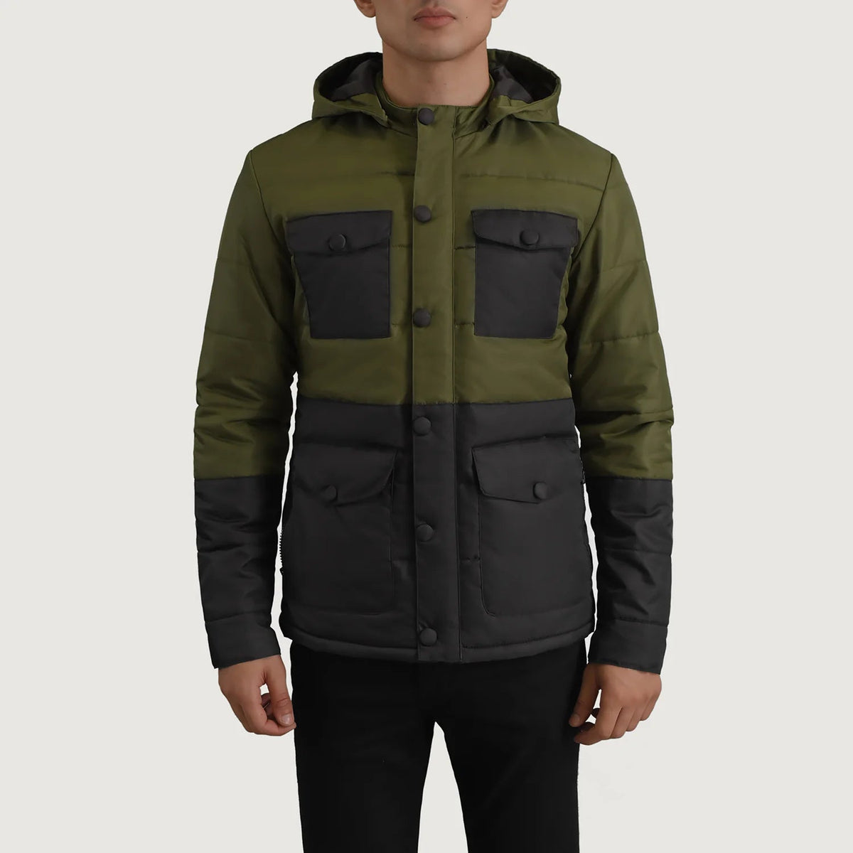 
Vista detalhada of Classic Collar & Heavy-Duty Zipper Hardware on Wayne Preto & Verde Hooded Puffer Jaqueta de Couro para Homem
