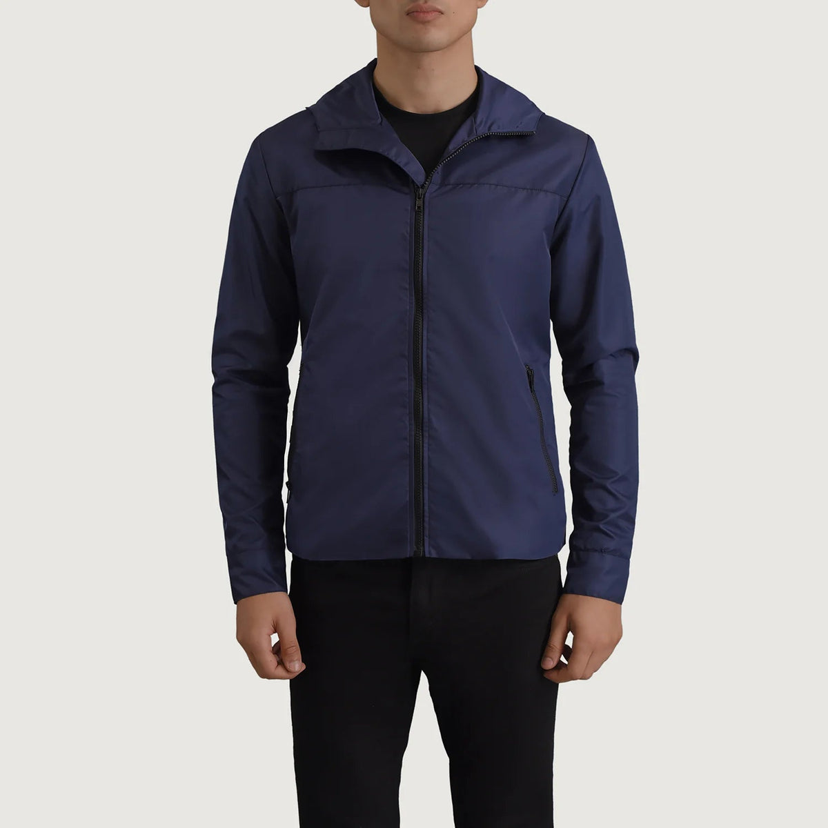 
Vista detalhada of Classic Collar & Zipper With Inside Wind Flap. Hardware on Wesley Azul Hooded Windbreaker Jaqueta de Couro para Homem