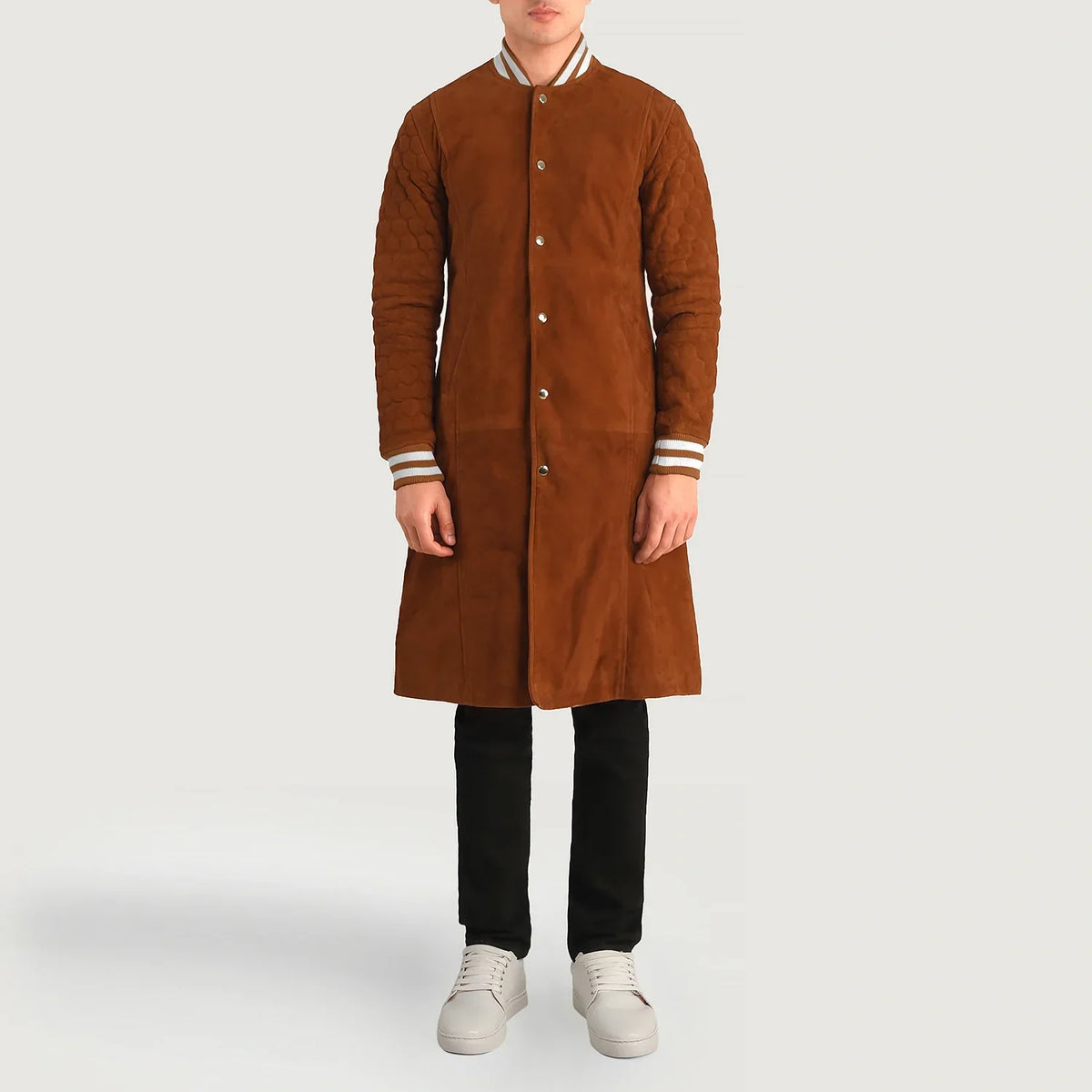 Wilde Castanho Suede Varsity Casaco de Couro para Homem - Lateral Side Profile View Showing Sleeve Cut &amp; Athletic Taper Fit