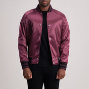 Xander Bordô Varsity Blusão de Couro para Homem - Lateral Side Profile View Showing Sleeve Cut &amp; Athletic Taper Fit
