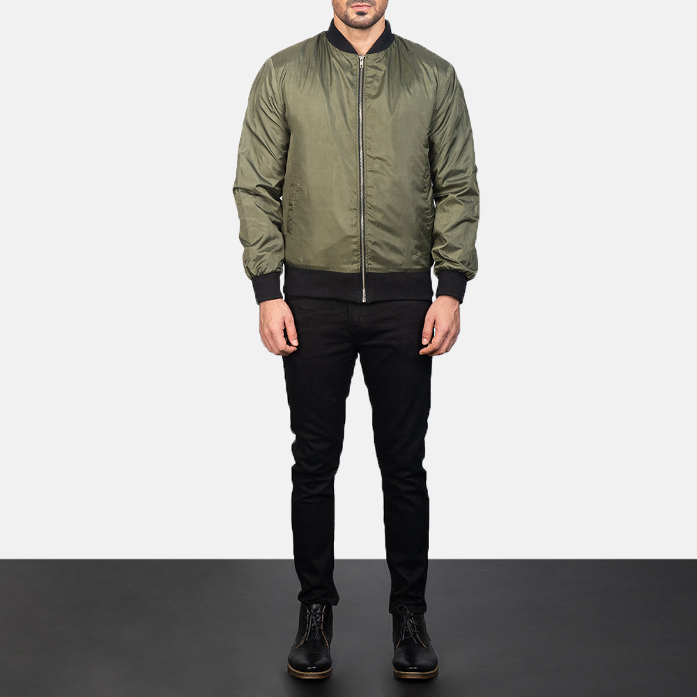 Men's Zack Verde Blusão Bomber de Couro para Homem - Lateral Side Profile View Showing Sleeve Cut &amp; Athletic Taper Fit