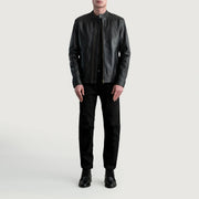 Close-Up Detail of Snap Button &amp; Zipper Hardware on Zen Preto Blusão Biker de Couro para Homem