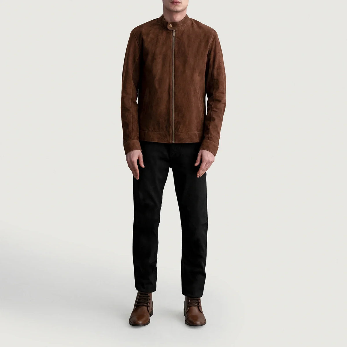 Close-Up Detail of Snap Button &amp; Zipper Hardware on Zen Castanho Suede Blusão Biker de Couro para Homem