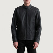 
Zen Matte Preto Jaqueta Biker de Couro para Homem - Vista lateral mostrando o corte ergonómico de mangas