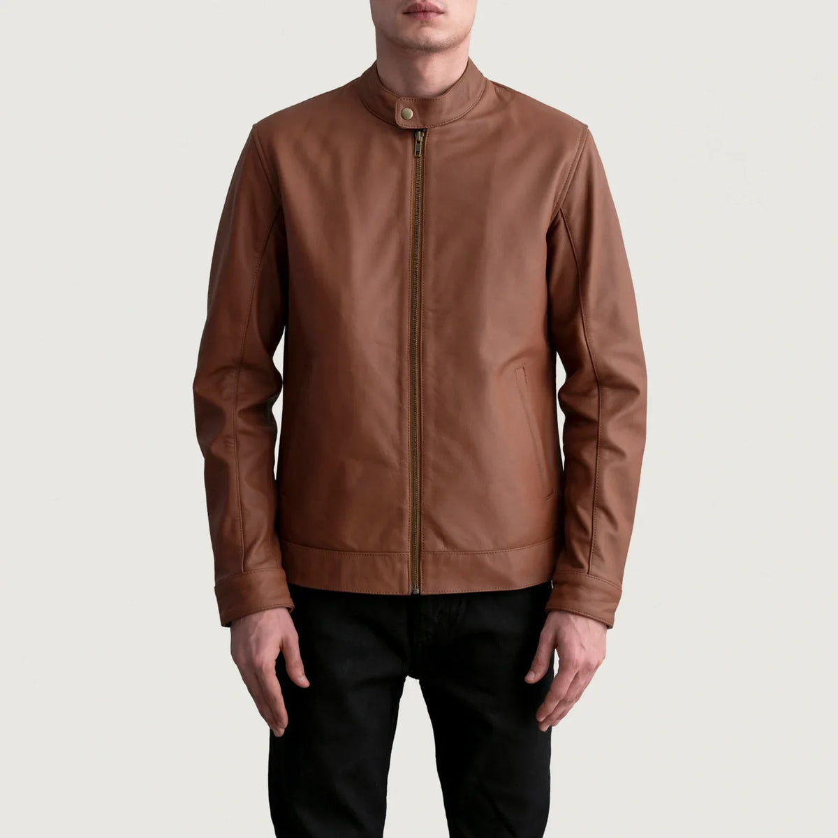 Zen Matte Castanho Blusão Biker de Couro para Homem - Lateral Side Profile View Showing Sleeve Cut &amp; Athletic Taper Fit